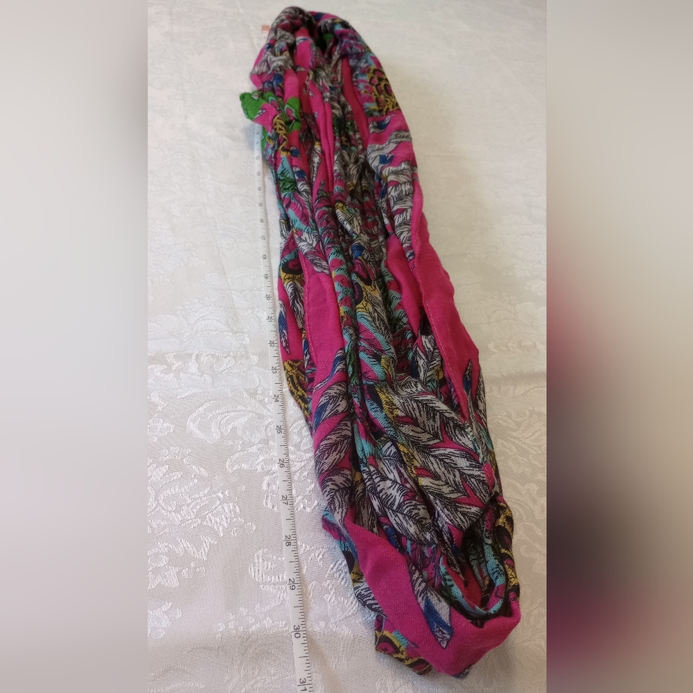 Scarf - Picture 4 of 8